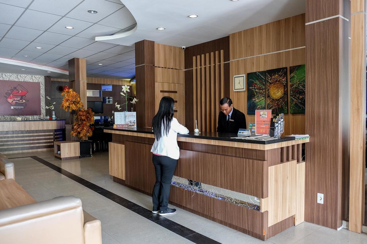 Reddoorz Plus Near Living World بيكانبارو المظهر الخارجي الصورة